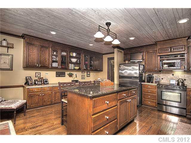 300 Nelson Road Matthews, NC 28104 - Photo 5 of 16 Gallery Image 5