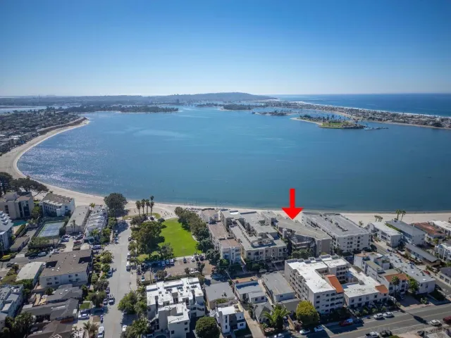$1,799,900 | 1221 Parker Place, Unit 15, San Diego, CA 92109