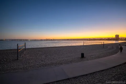 $1,799,900 | 1221 Parker Place, Unit 15, San Diego, CA 92109