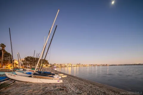 $1,799,900 | 1221 Parker Place, Unit 15, San Diego, CA 92109