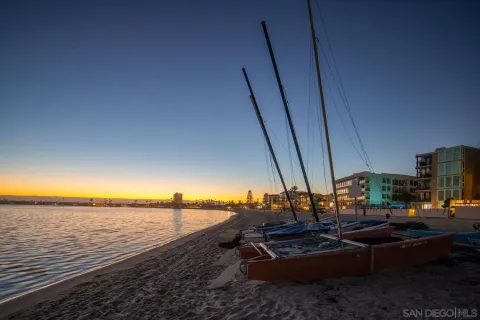 $1,799,900 | 1221 Parker Place, Unit 15, San Diego, CA 92109