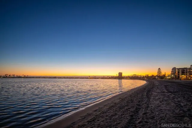 $1,799,900 | 1221 Parker Place, Unit 15, San Diego, CA 92109