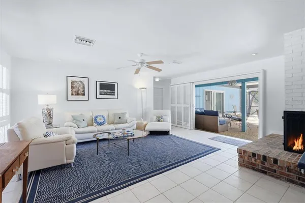 $4,800 | 616 Lyons Lane, Longboat Key, FL 34228