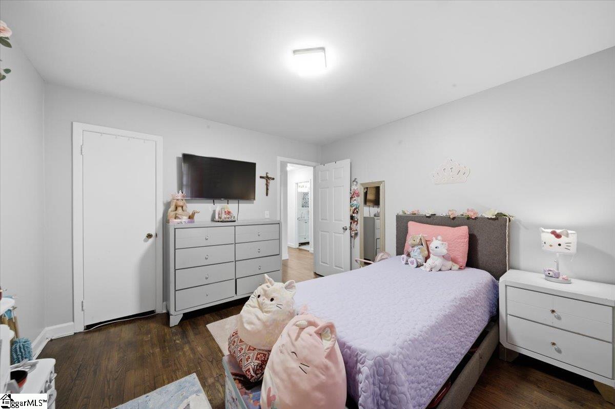 22 Ray Street Greenville, SC 29611 - Photo 8 of 34