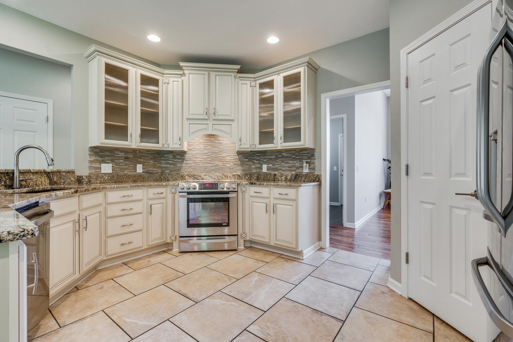 231 Hales Road Jonesborough, TN 37659 - Photo 14 of 71 014