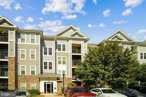 $220,000 | 1321 Karen Boulevard, Unit 501, Capitol Heights, MD 20743