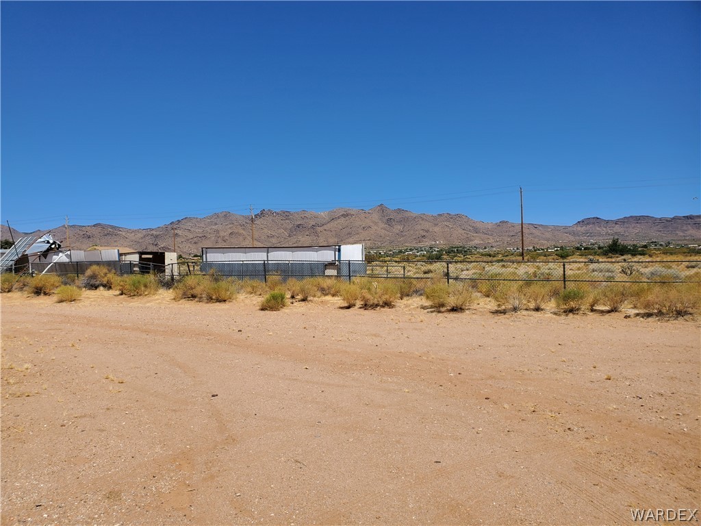 3276 North Hunt Road Golden Valley, AZ 86413 - Photo 3 of 30