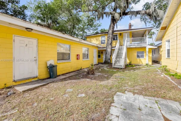 $1,100 | 319 Country Club Ovl, Unit 3, Daytona Beach, FL 32114