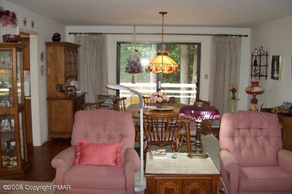 325 Beech Ridge Drive Pocono Summit, PA 18346 - Photo 3 of 20 Dining Room