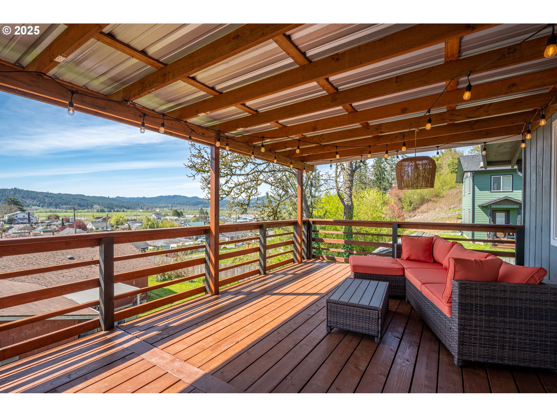 624 Bender Street Myrtle Point, OR 97458 - Photo 4 of 42 Gallery Image 4