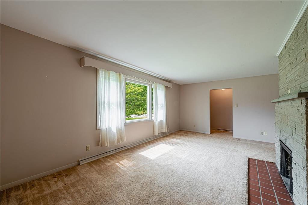 520 North 9th Street Indiana, PA 15701 - Photo 10 of 29 an empty room with windows