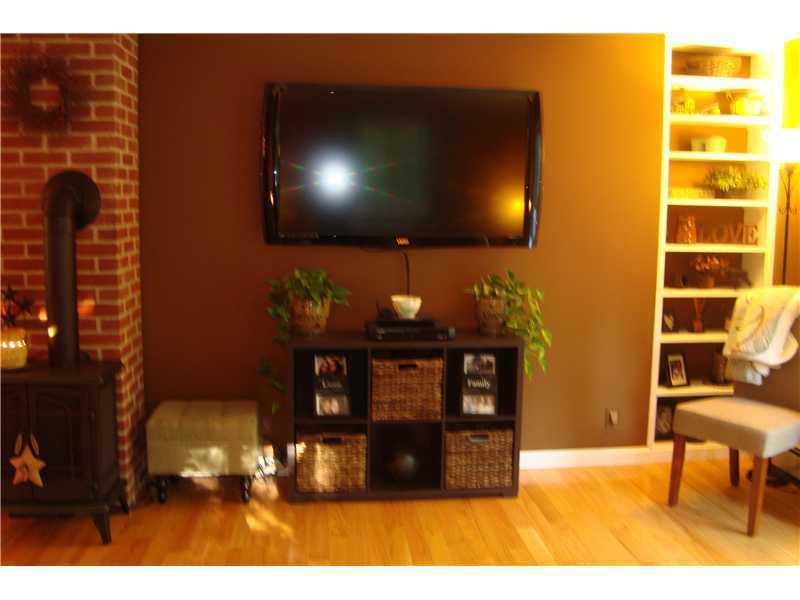 99 Narrows Pond Road Winthrop, ME 04364 - Photo 11 of 30 Living Room.