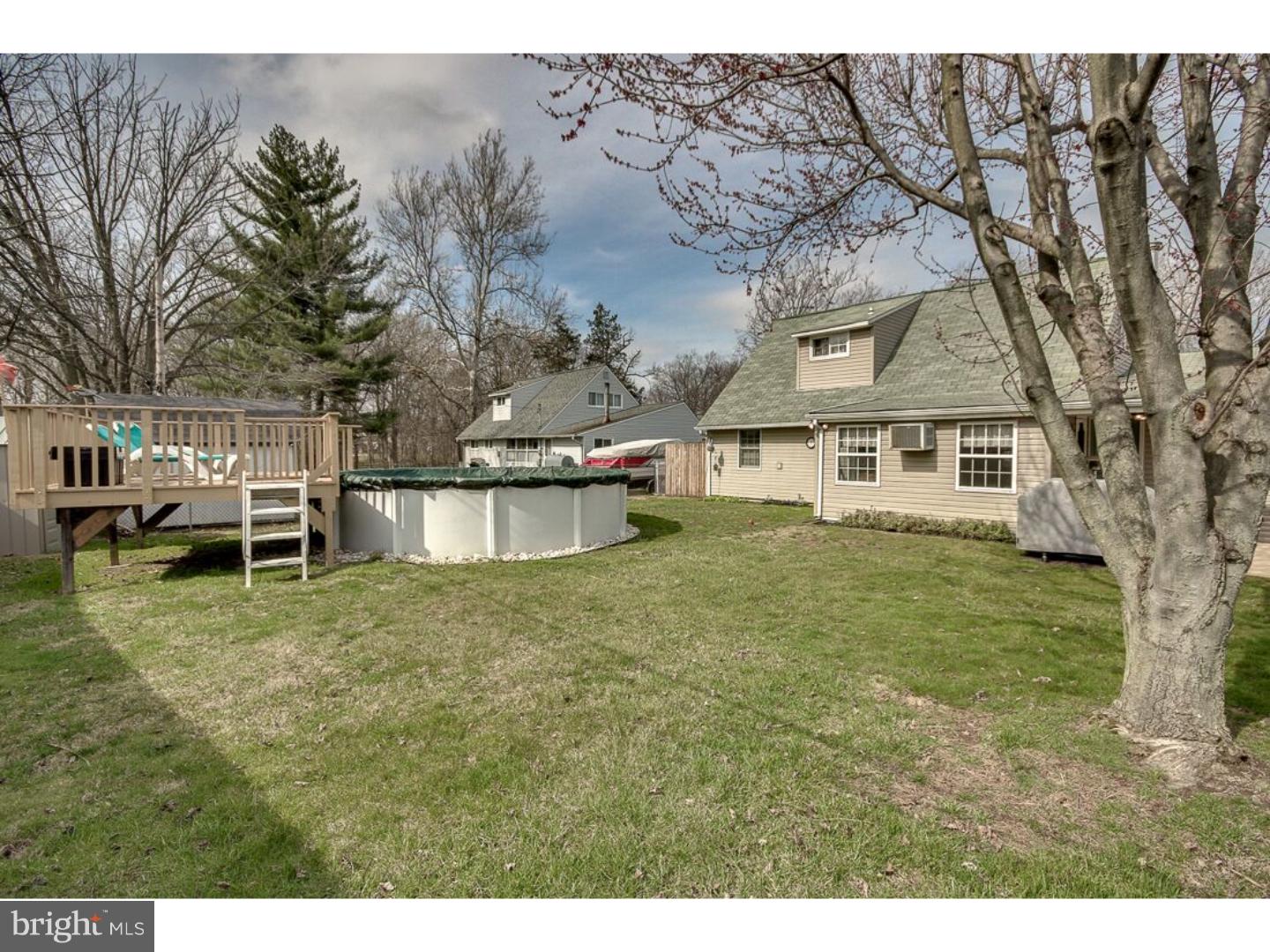 45 Misty Pine Road Levittown, PA 19056 - Photo 5 of 23 Pool