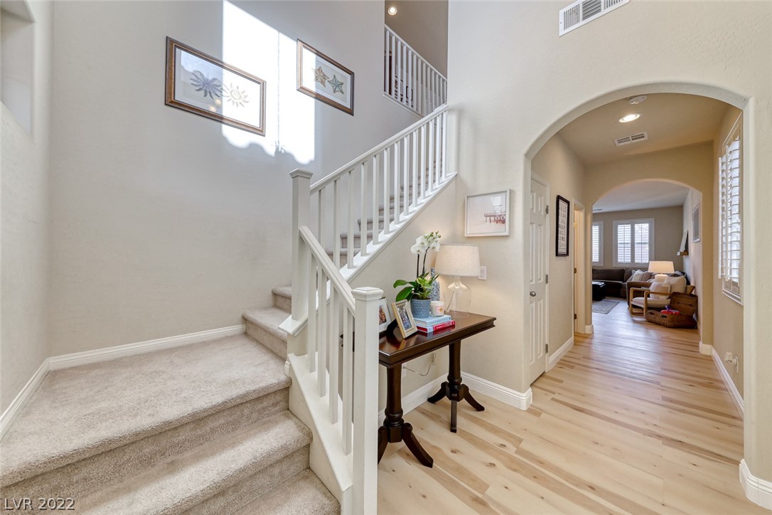 7040 Claythorn Road Las Vegas, NV 89148 - Photo 4 of 40 Gallery Image 4