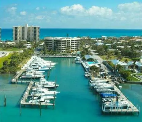 $595,000 | 225 South Beach Road, Unit 303, Tequesta, FL 33469