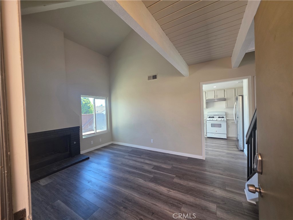 7800 Reagan Road Jurupa Valley, CA 92509 - Photo 5 of 32 View of Living room