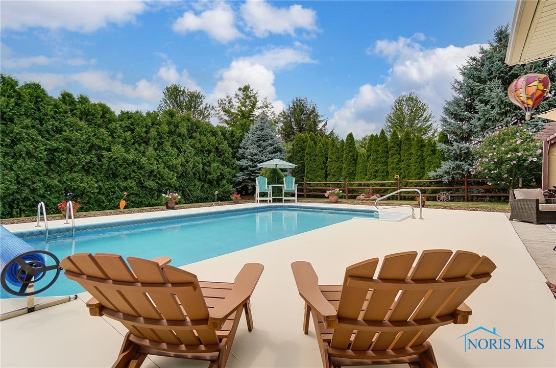 2092 Old Trail Road Perrysburg, OH 43551 - Photo 4 of 48 Gallery Image 4