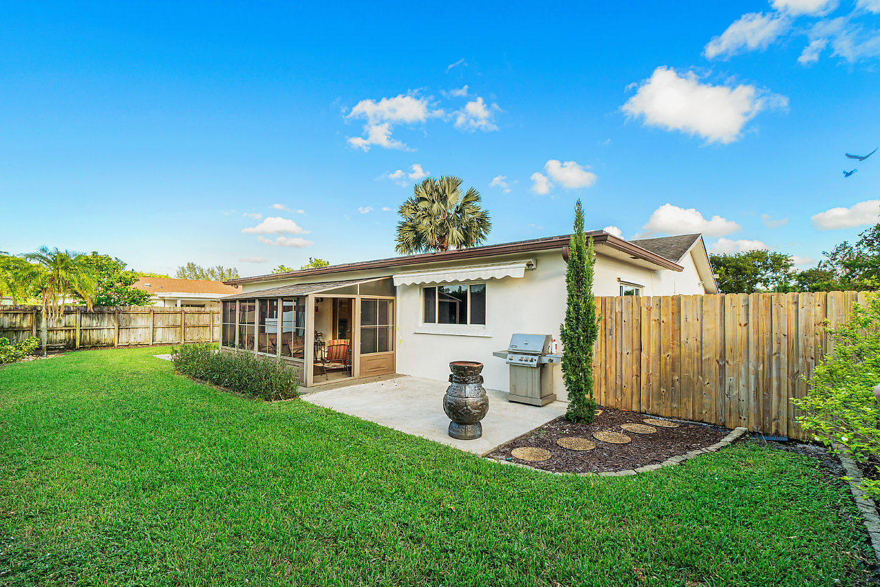9761 Alaska Circle Boca Raton, FL 33434 - Photo 24 of 28 025-9761AlaskaCir-BocaRaton-FL-small