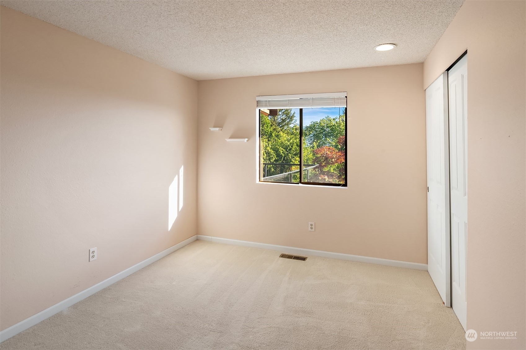 17524 Southeast 102nd Street Renton, WA 98059 - Photo 26 of 38 an empty room with windows