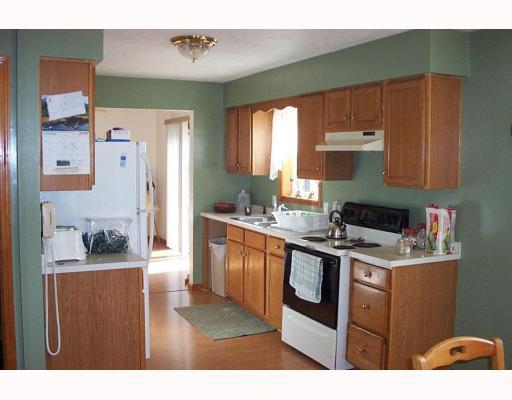 144 Homer Road Fredonia, PA 16124 - Photo 4 of 9 Kitchen.