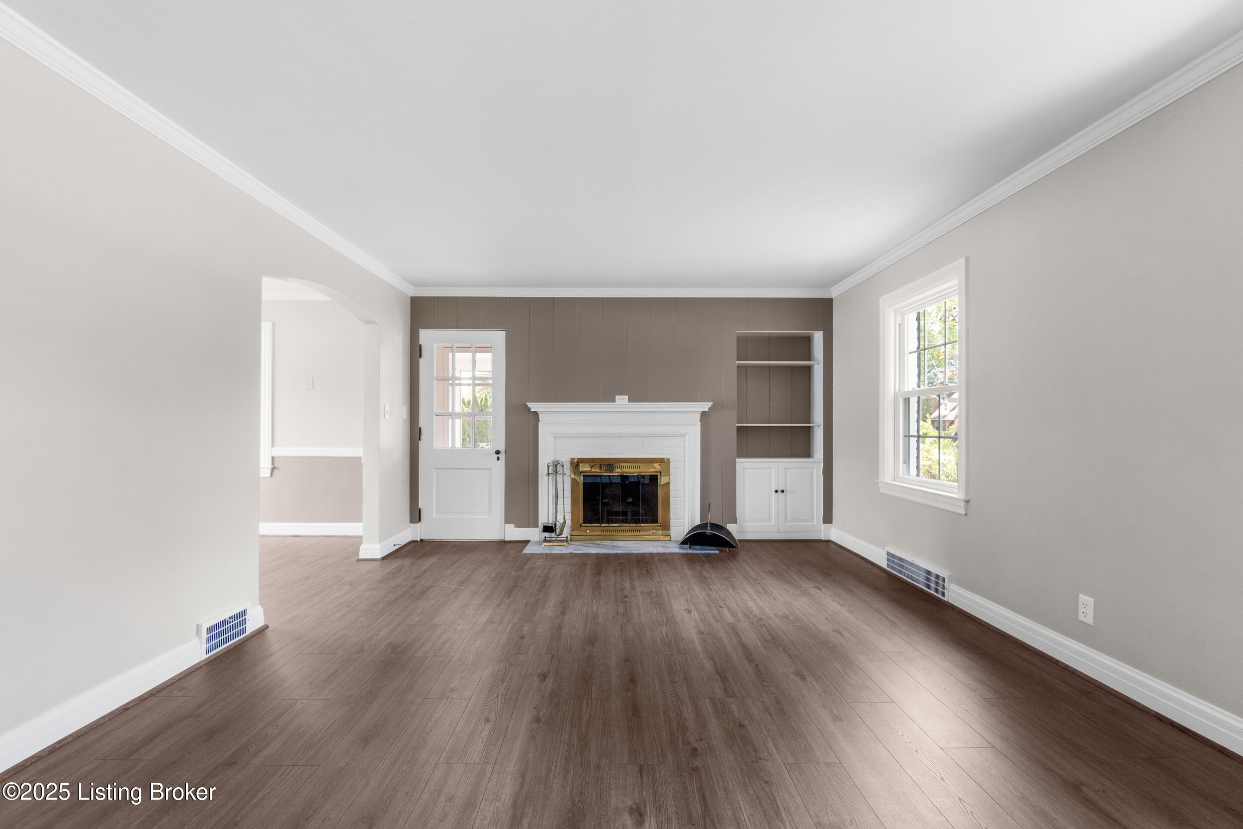 201 Don Allen Road Richlawn, KY 40207 - Photo 4 of 46 Living Room