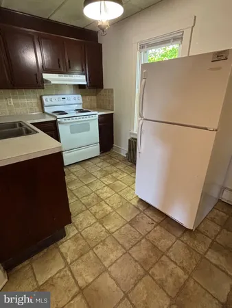 $1,350 | 976 West Main Street, Unit 2, New Holland, PA 17557