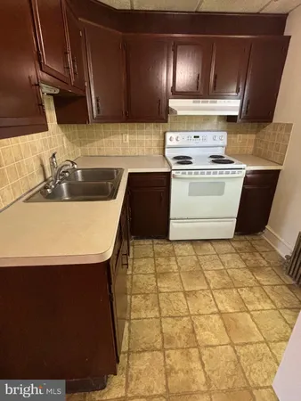 $1,350 | 976 West Main Street, Unit 2, New Holland, PA 17557