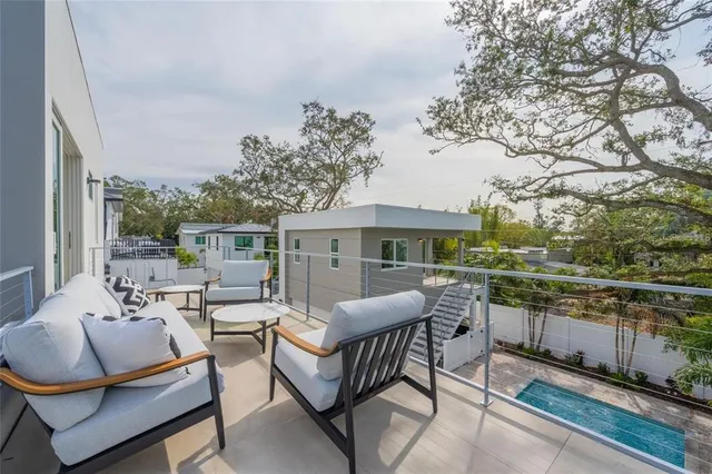 $1,775,000 | 2430 Floyd Street, Sarasota, FL 34239