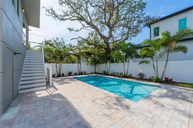 $1,775,000 | 2430 Floyd Street, Sarasota, FL 34239