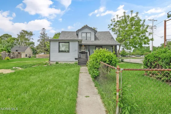 $149,900 | 4927 North Summit Street, Toledo, OH 43611