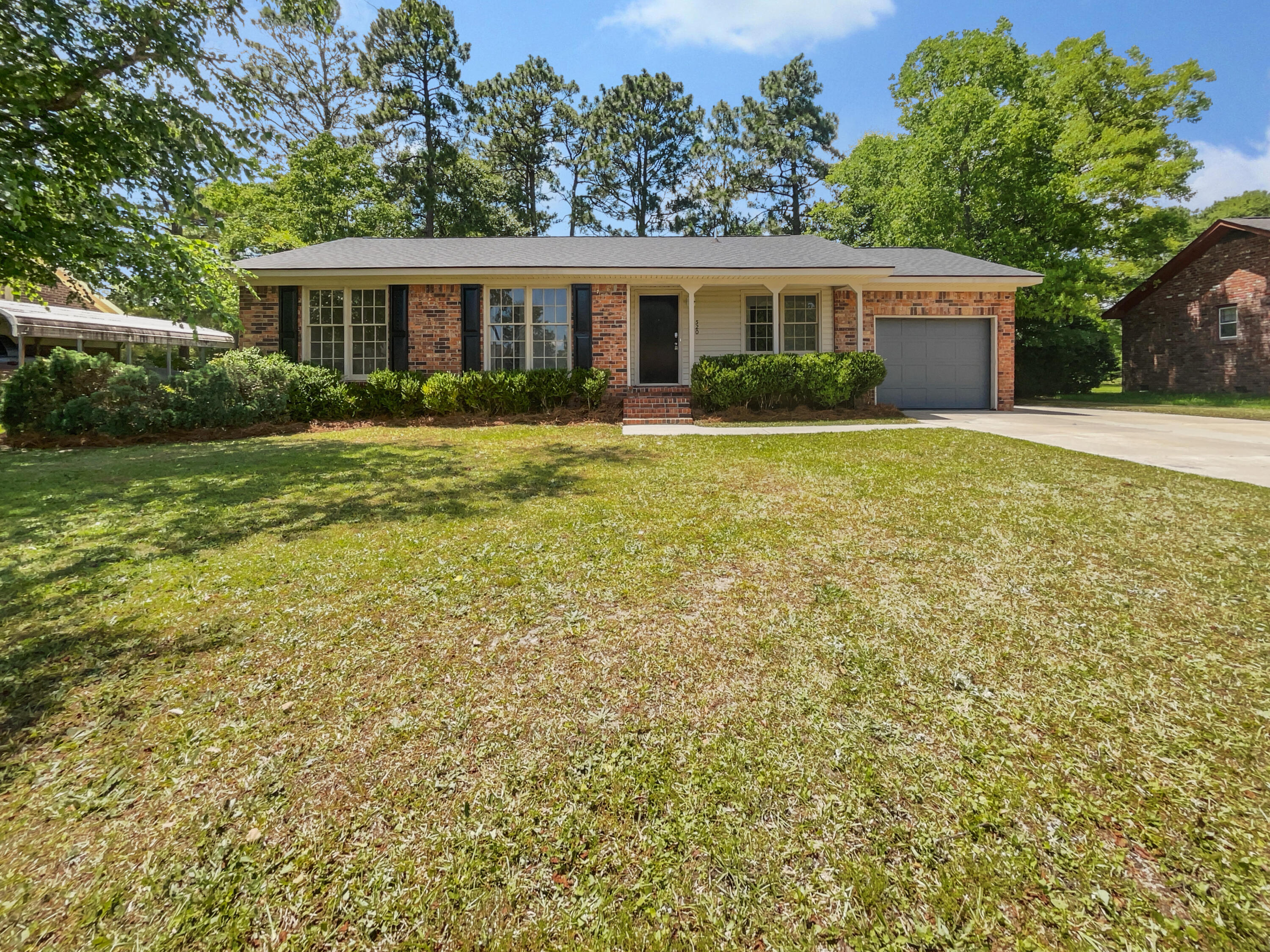 520 Longleaf Road Summerville, SC 29486 - Photo 1 of 32 listing_0