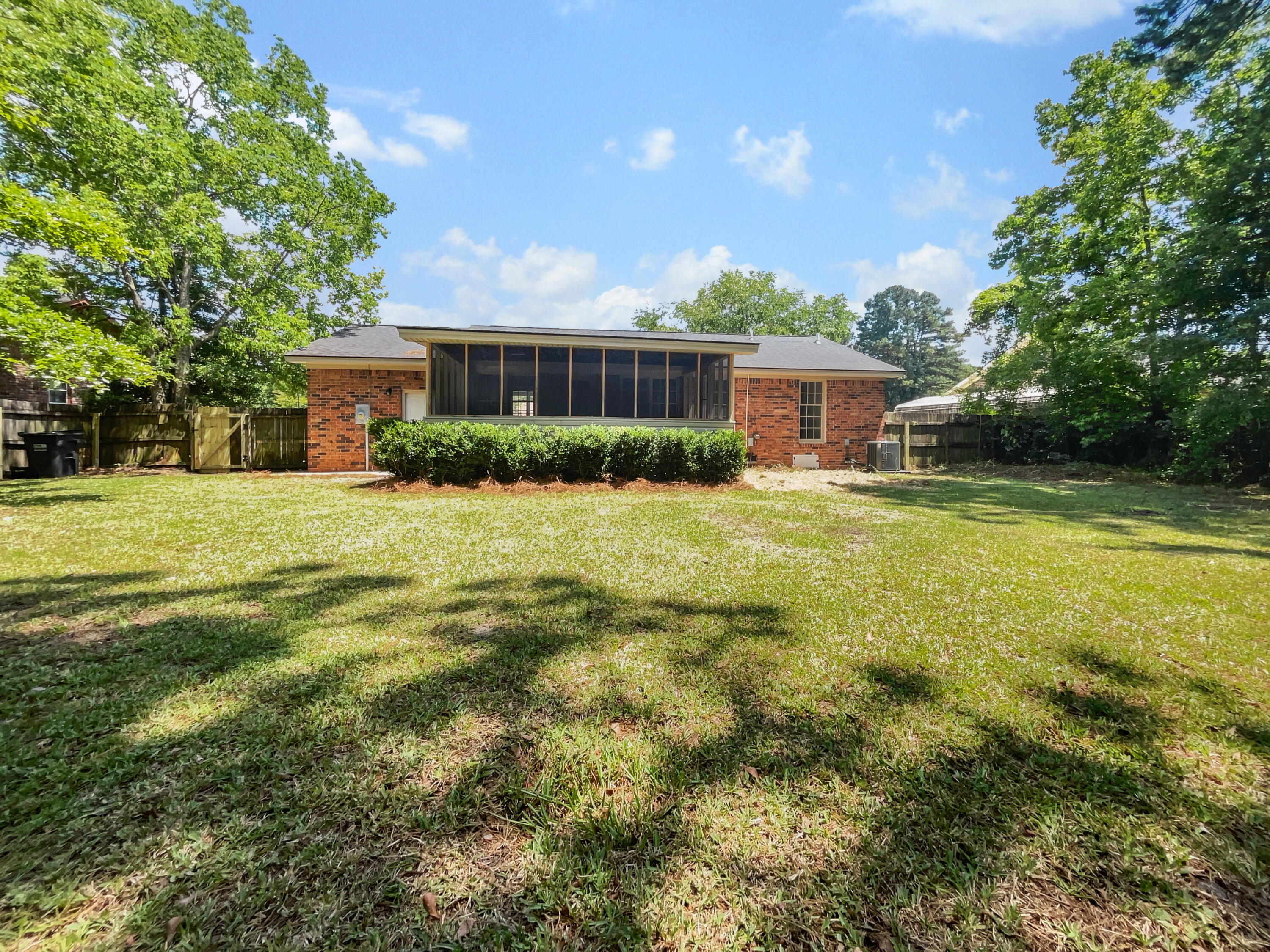 520 Longleaf Road Summerville, SC 29486 - Photo 5 of 32 listing_4