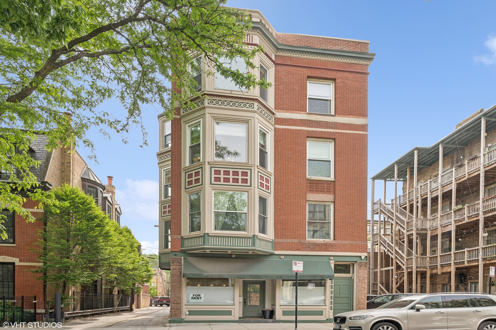 2011 North Racine Avenue, Unit 3 Chicago, IL 60614 - Photo 1 of 19 Gallery Image 1
