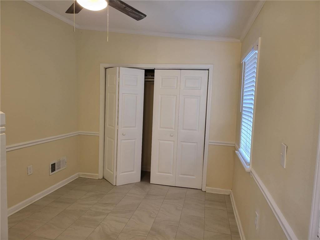887 Bridgewater Street Southwest, Unit A Atlanta, GA 30310 - Photo 6 of 21 an empty room with closet