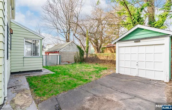 $450,000 | 327 Field Place, Hillside, NJ 07205