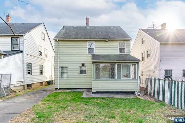 $450,000 | 327 Field Place, Hillside, NJ 07205