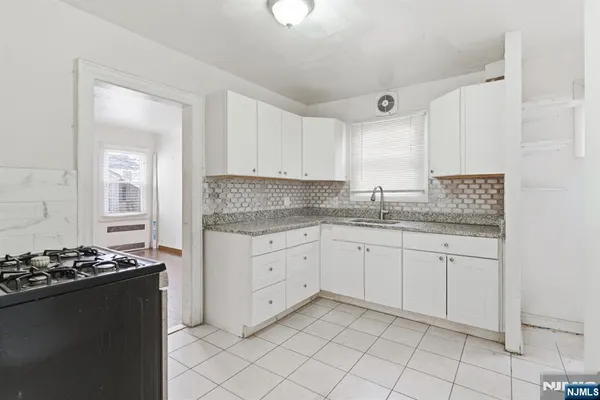 $450,000 | 327 Field Place, Hillside, NJ 07205