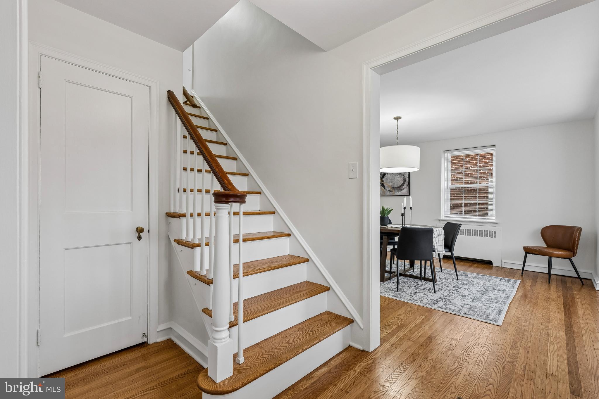 146 Henley Road Wynnewood, PA 19096 - Photo 3 of 33 Foyer