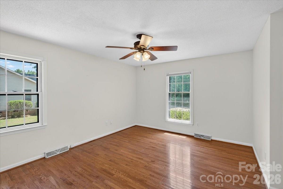 7615 Alexander Road Charlotte, NC 28270 - Photo 23 of 31 Gallery Image 23