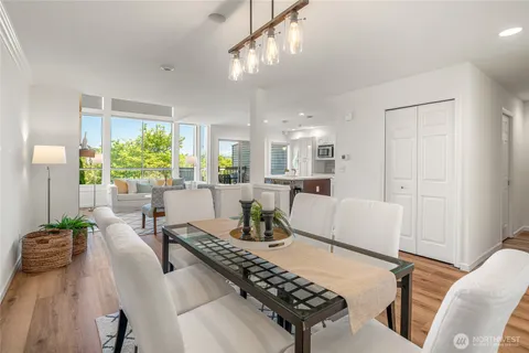 $930,000 | 7250 Northeast Old Redmond Road, Unit D115, Redmond, WA 98052