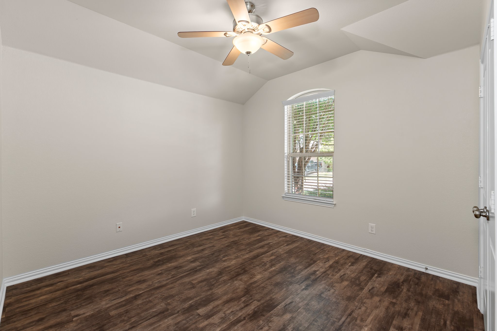 4517 Chestnut Meadows Bend Georgetown, TX 78626 - Photo 5 of 40