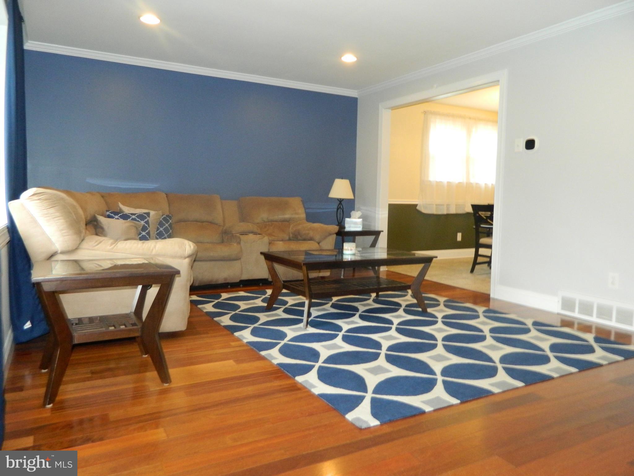 1310 Beaver Road Southampton, PA 18966 - Photo 9 of 24 living room