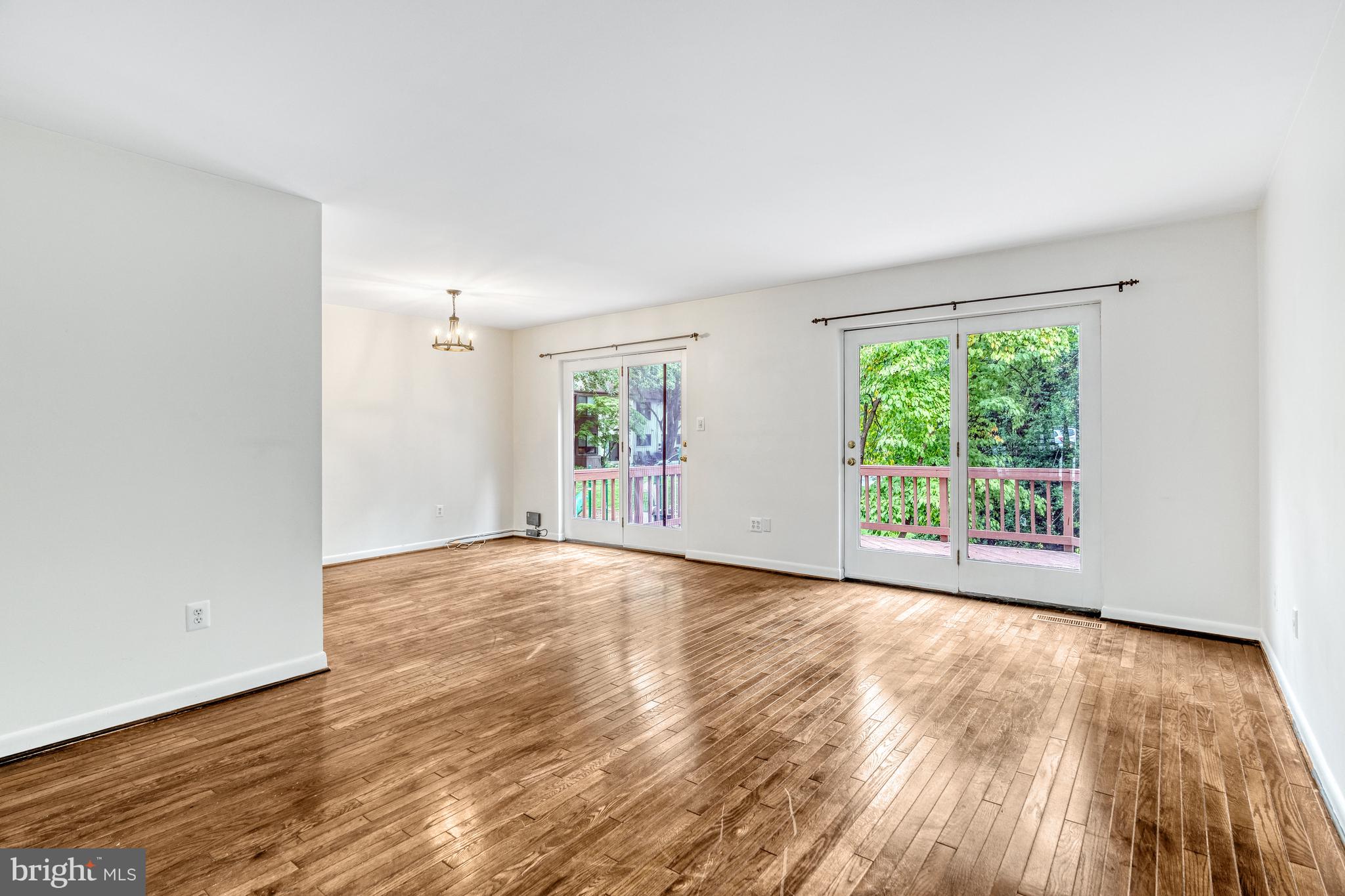 2025 Sarazen Place Reston, VA 20191 - Photo 8 of 52 Gallery Image 8