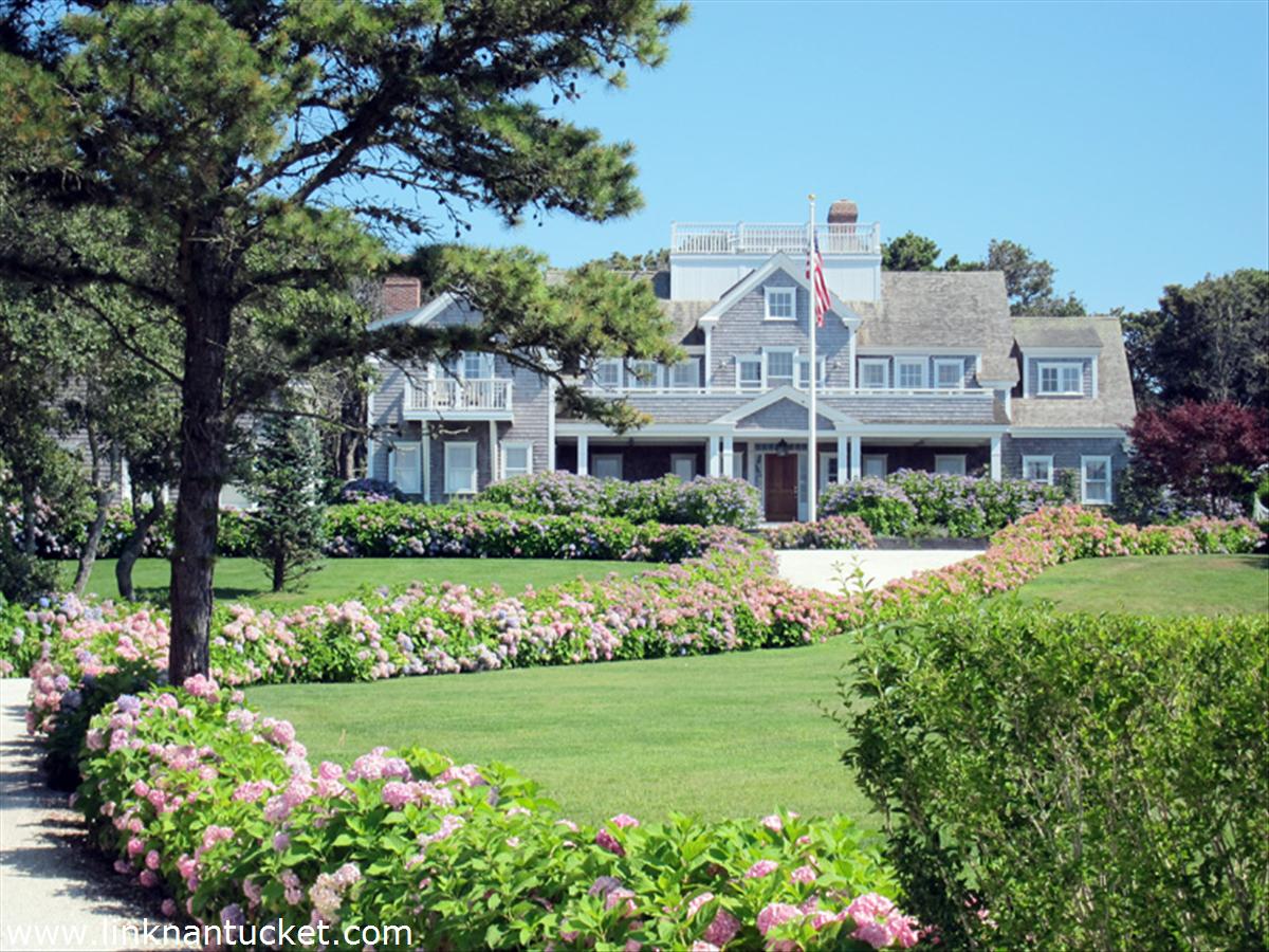 27 Brewster Road Nantucket, MA 02554 - Photo 1 of 17 Gallery Image 1