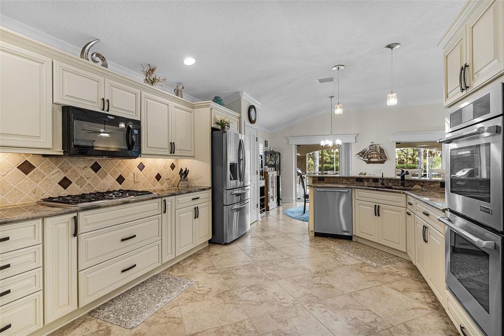 923 Moses Loop The Villages, FL 32162 - Photo 16 of 75