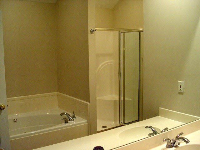 17 Fairhope Court Fairhope, AL 36532 - Photo 13 of 19 Master bathroom
