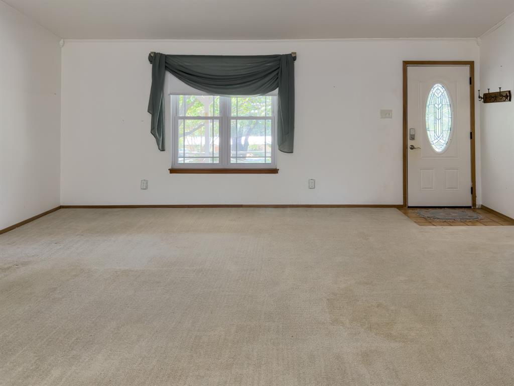 170 Riverview Road Millsap, TX 76066 - Photo 10 of 27 Gallery Image 10