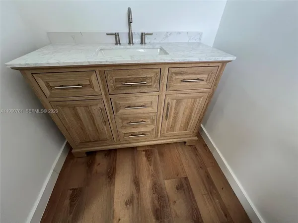 $1,500 | 1540 Northeast 191st Street, Unit 122, Miami, FL 33179