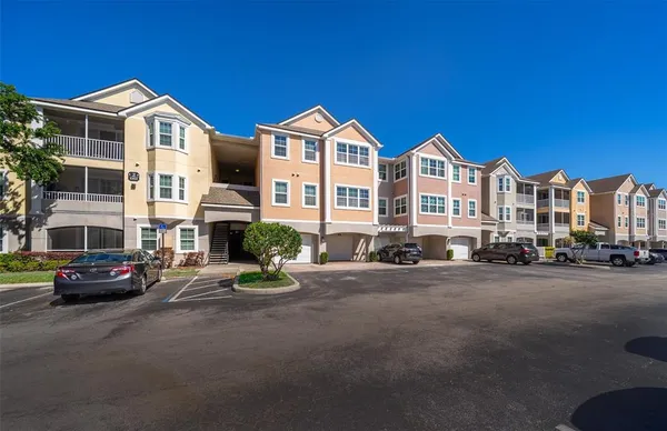 $2,050 | 6413 Astor Village Avenue, Unit 206, Orlando, FL 32835