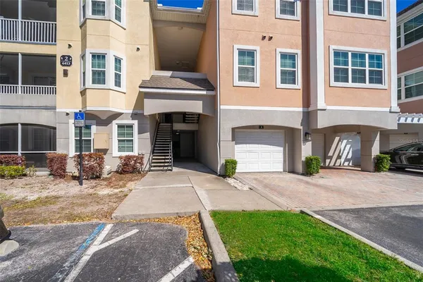 $2,050 | 6413 Astor Village Avenue, Unit 206, Orlando, FL 32835